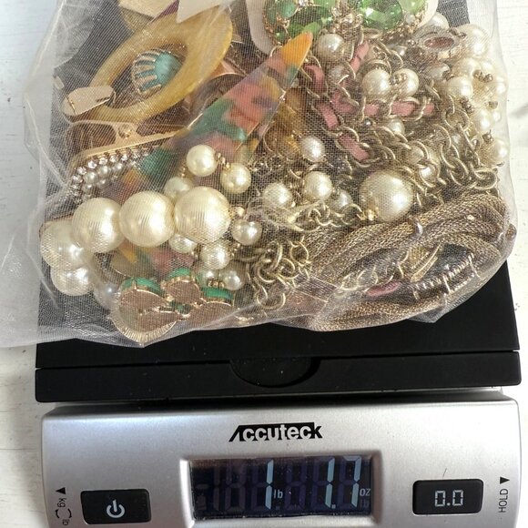 Gold Tone Wearable Statement Jewelry & Hair Clip Lot 1lb Assorted Styles - Picture 3 of 7